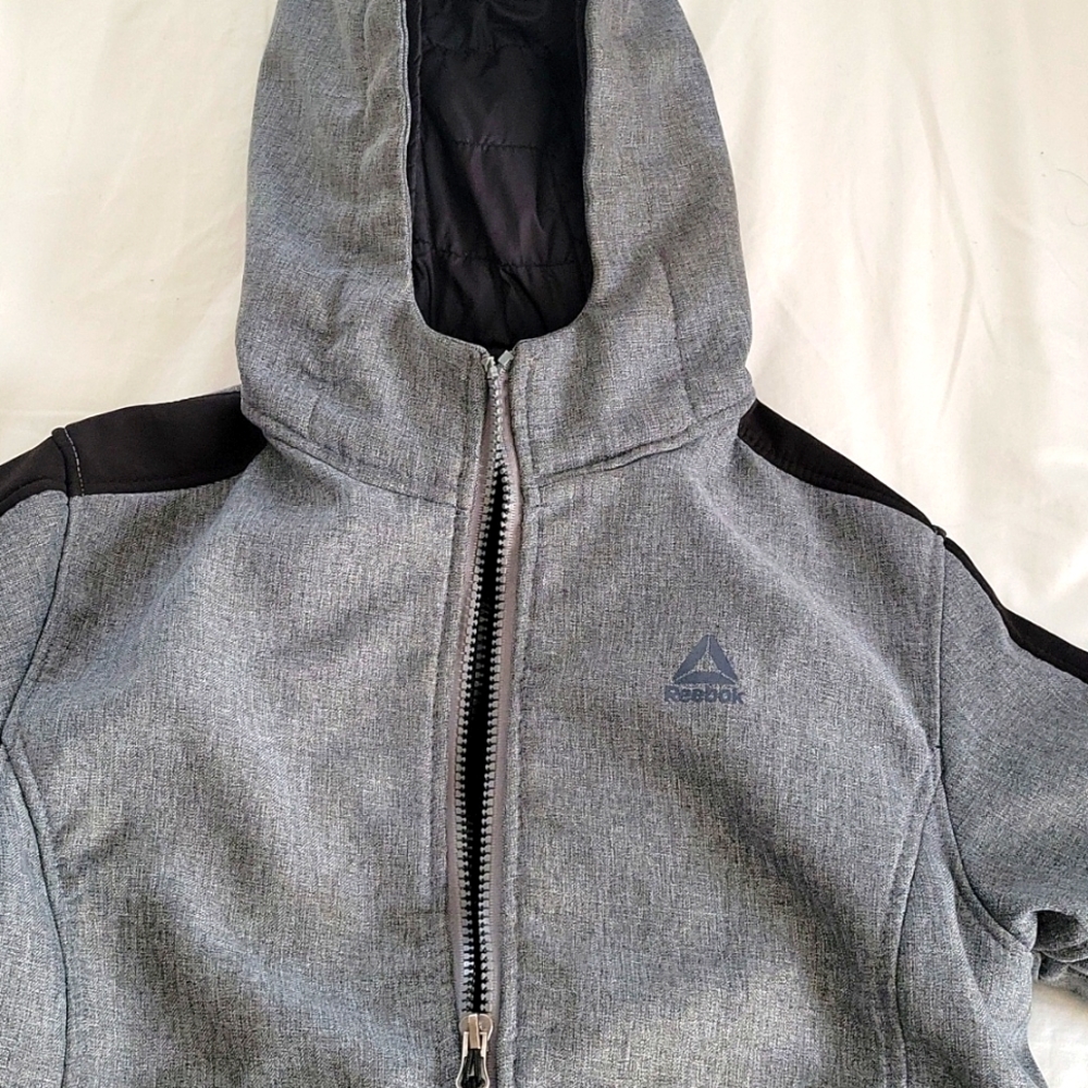 Reebok jacket, EUC🎊🎉 young boy size 8